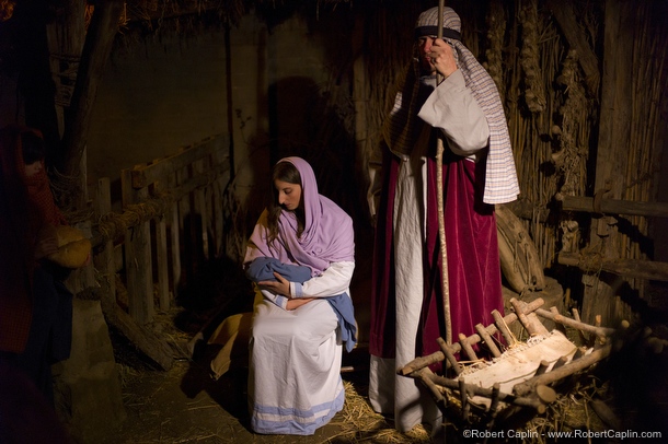 Real Human Nativity Scene in Linyola, Spain. </p><br />
<p>Photo © Robert Caplin