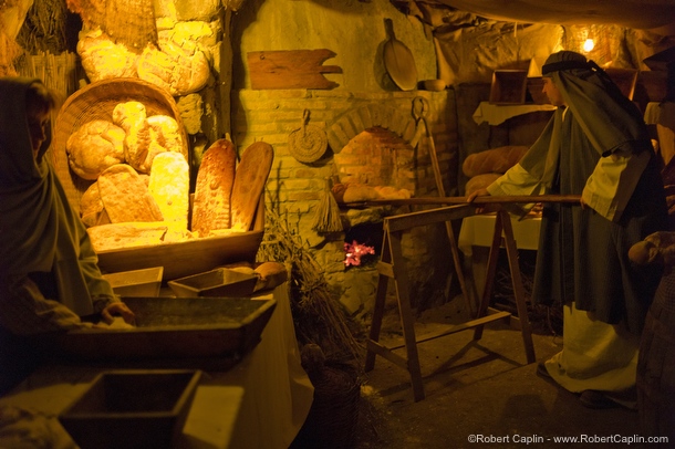 Real Human Nativity Scene in Linyola, Spain. </p><br />
<p>Photo © Robert Caplin