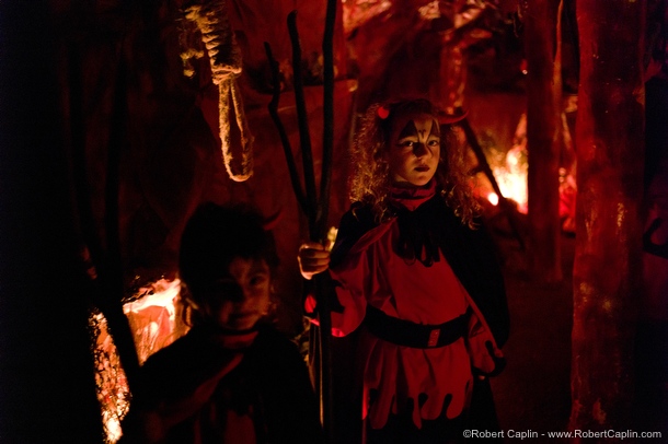 Real Human Nativity Scene in Linyola, Spain. Photo © Robert Caplin