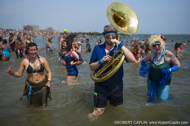 MermaidParade2013_17