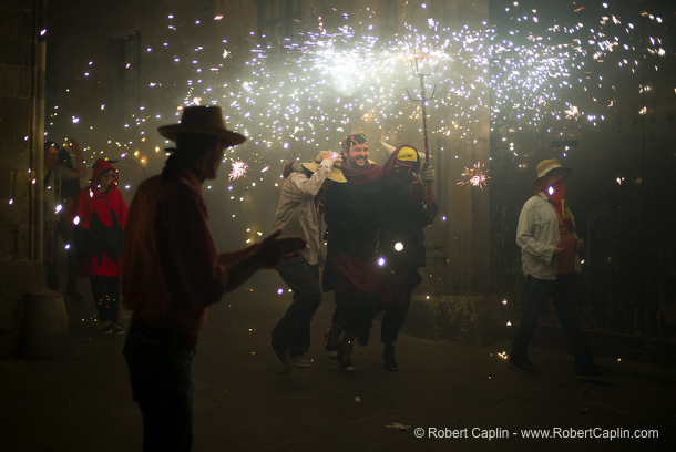 Correfocs de les Festes de Sant Roc, Barcelona. Photo by Robert Caplin